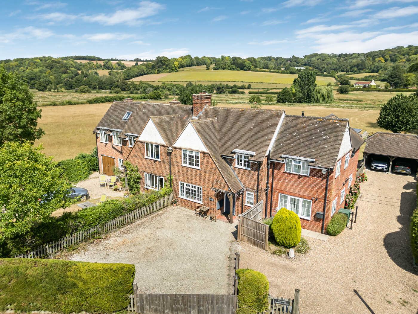 3 bed property in Colstrope Cottages, Hambleden